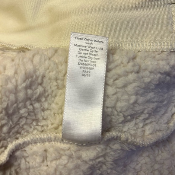 Athleta Tugga Sherpa Jacket, size large. - Picture 8 of 9
